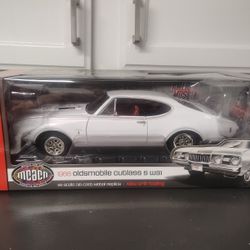 Auto World 1968 Oldsmobile Cutlass S W31