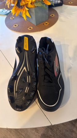 Baseball shoes