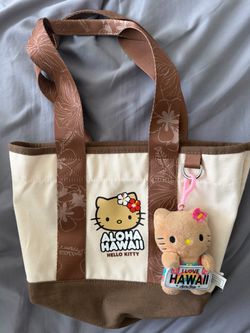Hello kitty 👜