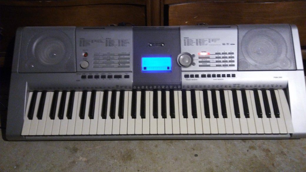 Yamaha PSR-295 Portatone 61-Key Touch-Sensitive Musical Keyboard