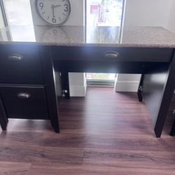 NEEDS TO GO!  Small Office Desk