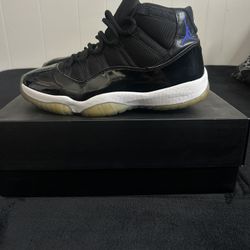 Air Jordan 11 “Space Jam”