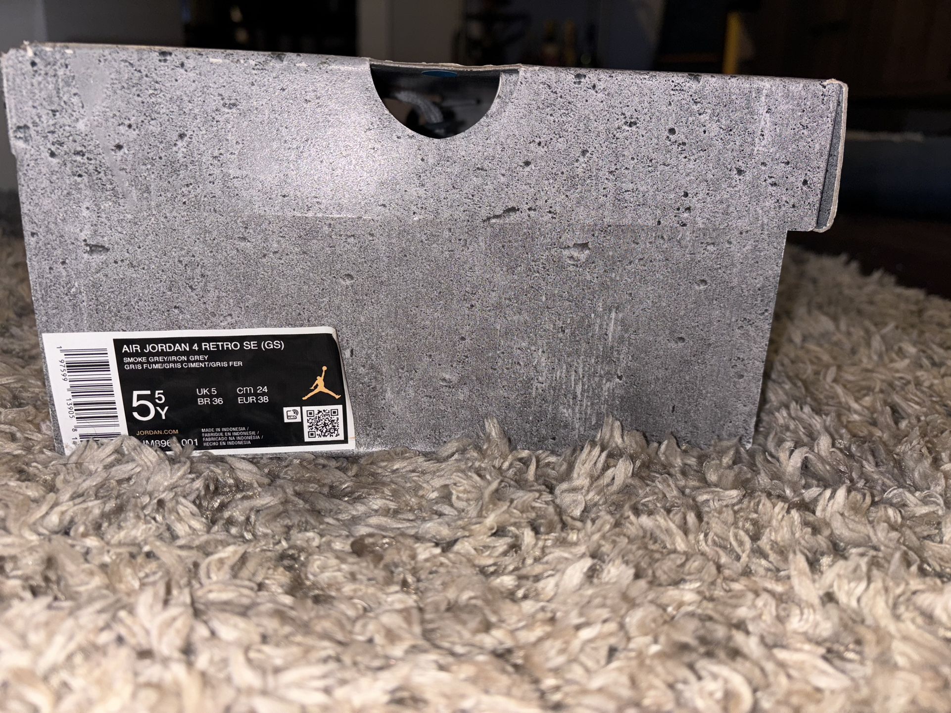 Cement, Jordan 4s