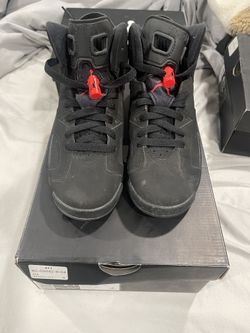 2014 Air jordan 6 Retro Black infrared Size 4.5y 