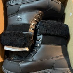 Men UGG Snow boots size 9