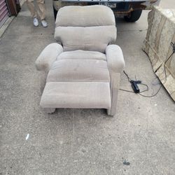 Nicely Designed Lift Chair