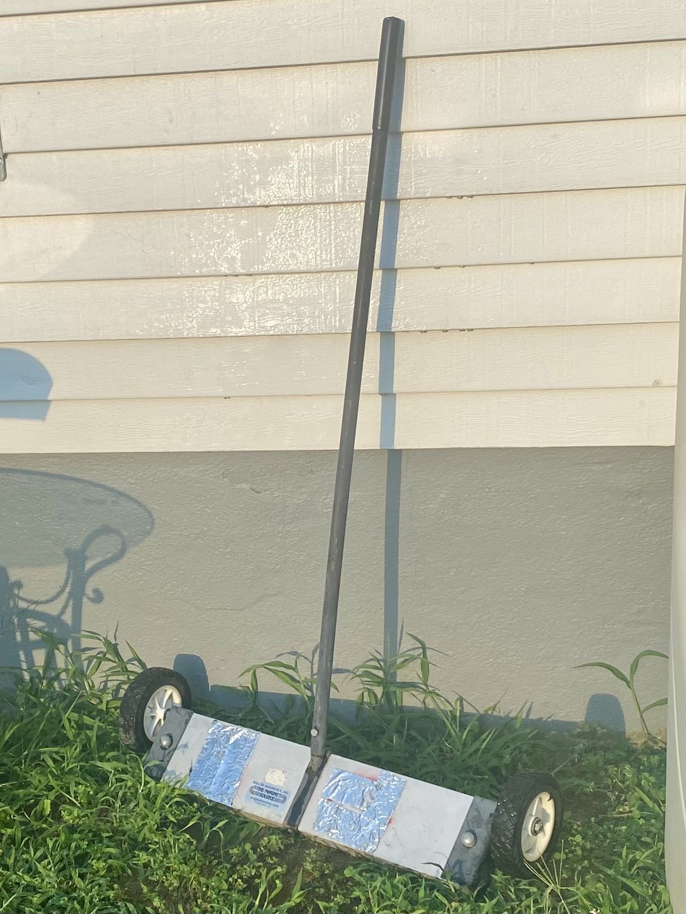 Master Magnetics 24” Magnetic Floor Sweeper – Shop, Garage, Yard Cleanup