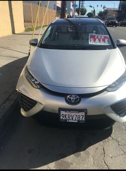 FOR SALE: Toyota Mirai – Fully Loaded – Clean Title – 68K Miles – $3,700