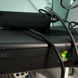 Xbox 360 ( Read Description  )