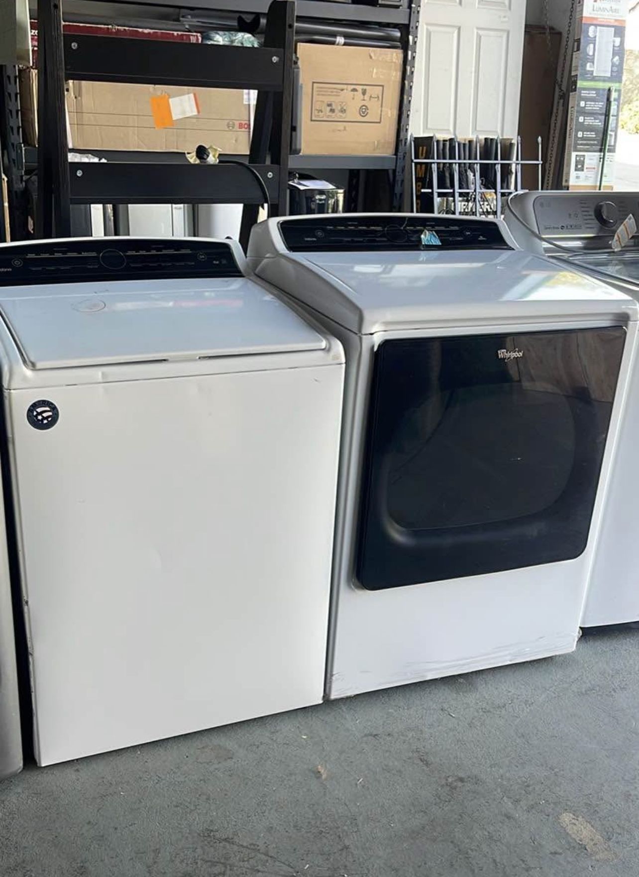 Whirlpool Cabrio Washer & Gas Dryer Set 