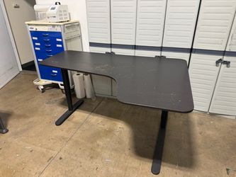 63” Electric Height Adjustable L-Shaped Standing Desk / Office Table – Black
