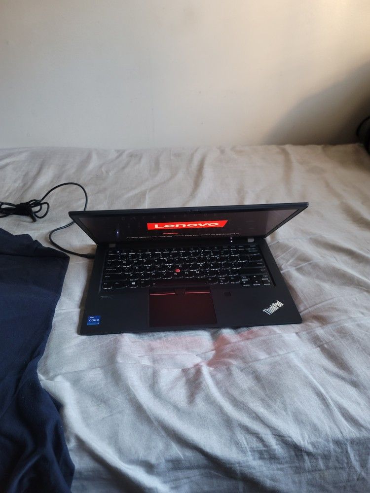 Lenovo: Core i7. Windows 11 V-24H2, Wi-Fi. MS-office. M.2 Drive, WebCam.