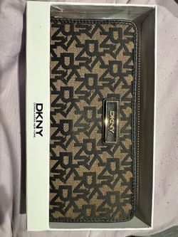 Dkny wallet
