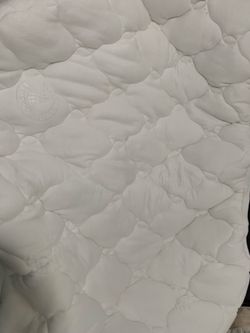 Twin mattress cover