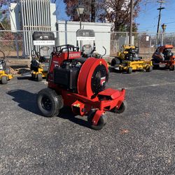 FERRIS FB1000 Hurricane Stand On Leaf Blower