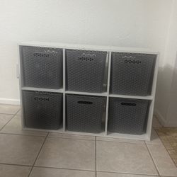 Storage With 6 Containers 