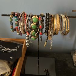 Bracelets 