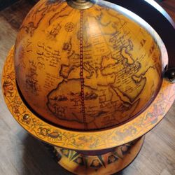 Vintage Globe Liquor Cabinet