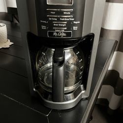 Like New Mr. Coffee 12 Cup Coffee Maker