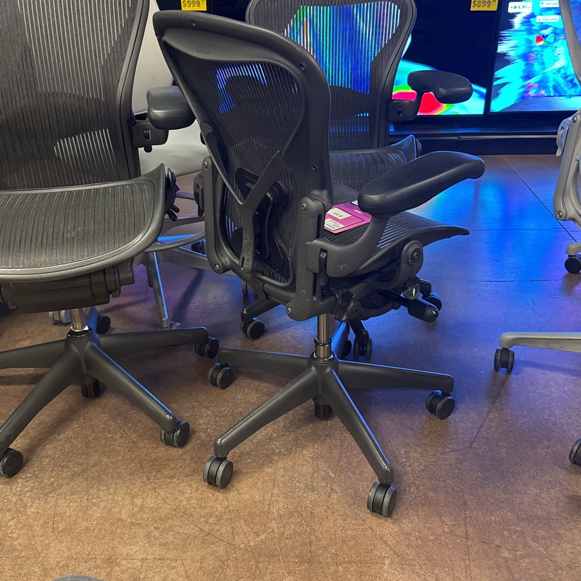 Size A Herman Miller Aeron Fully Adjustable With Posture Fit