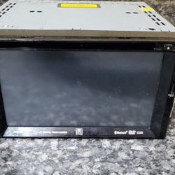 DUAL RADIO DVD PLAYER
