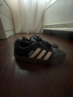 Adidas court