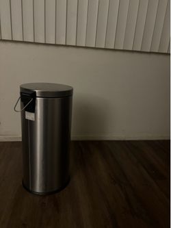 Hamilton Beach Stainless Steel Round Step Kitchen Trash Can
