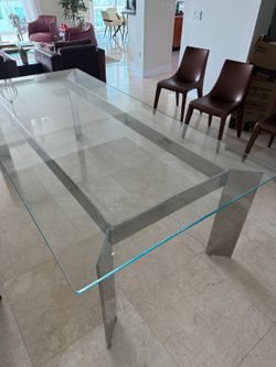 Cattelan Italia Dining Table- Includes the glass top and base