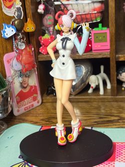 One Piece Film: Red DXF The Grandline Lady Vol.1 Uta Figure Bandai