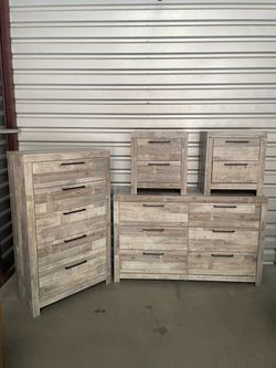 Bedroom set