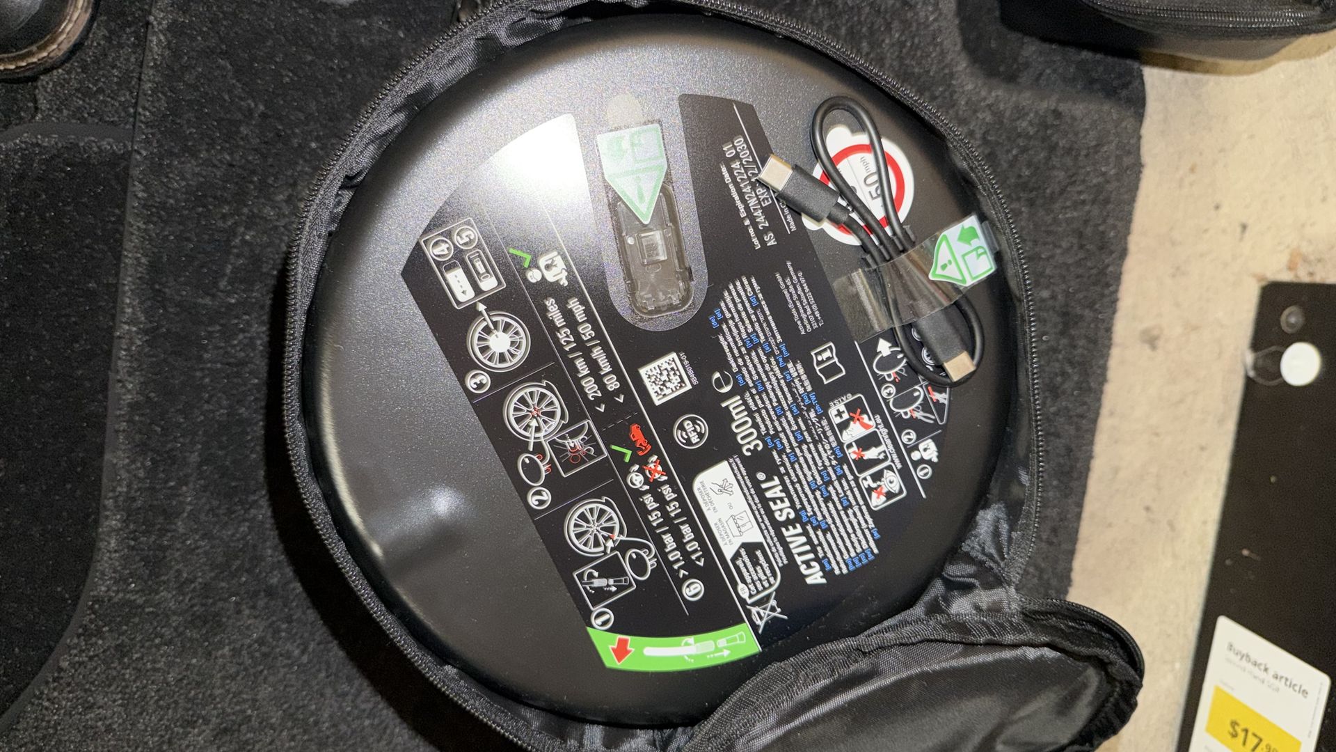 BMW AIR TIRE COMPRESSOR ACTIVE SEAL New