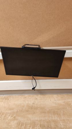 Flat Screen TV Black Thin Bezel 30"