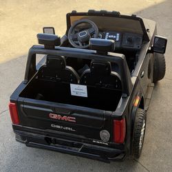 🚗 GMC Sierra Denali Kids Electric Ride-On Truck – Black | 2-Seater