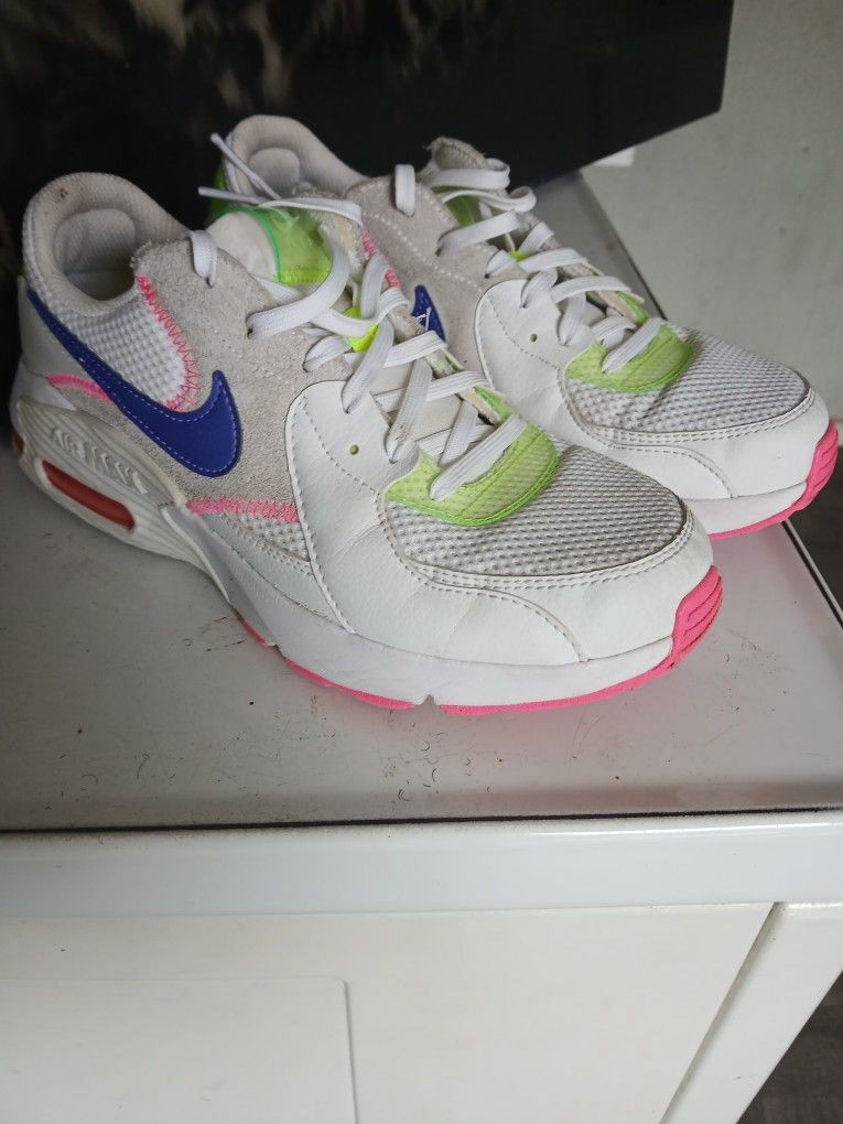 Air Max Women's 7.5