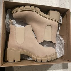 Steve Madden Howler Sand Booties