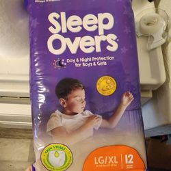 Sleep Overs Pampers , Pañales Sleep Over$15