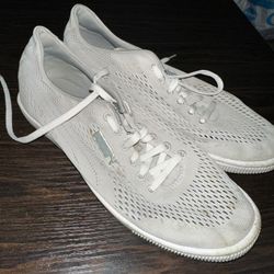 Puma Glyde Lite Sneakers Size 6.5