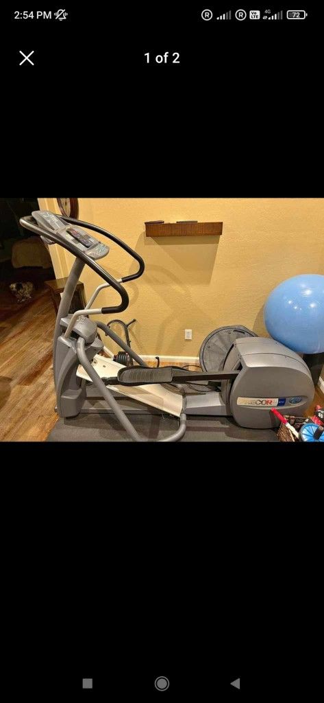 Precor EFX 5.23 Elliptical Fitness Crosstrainer with manual
