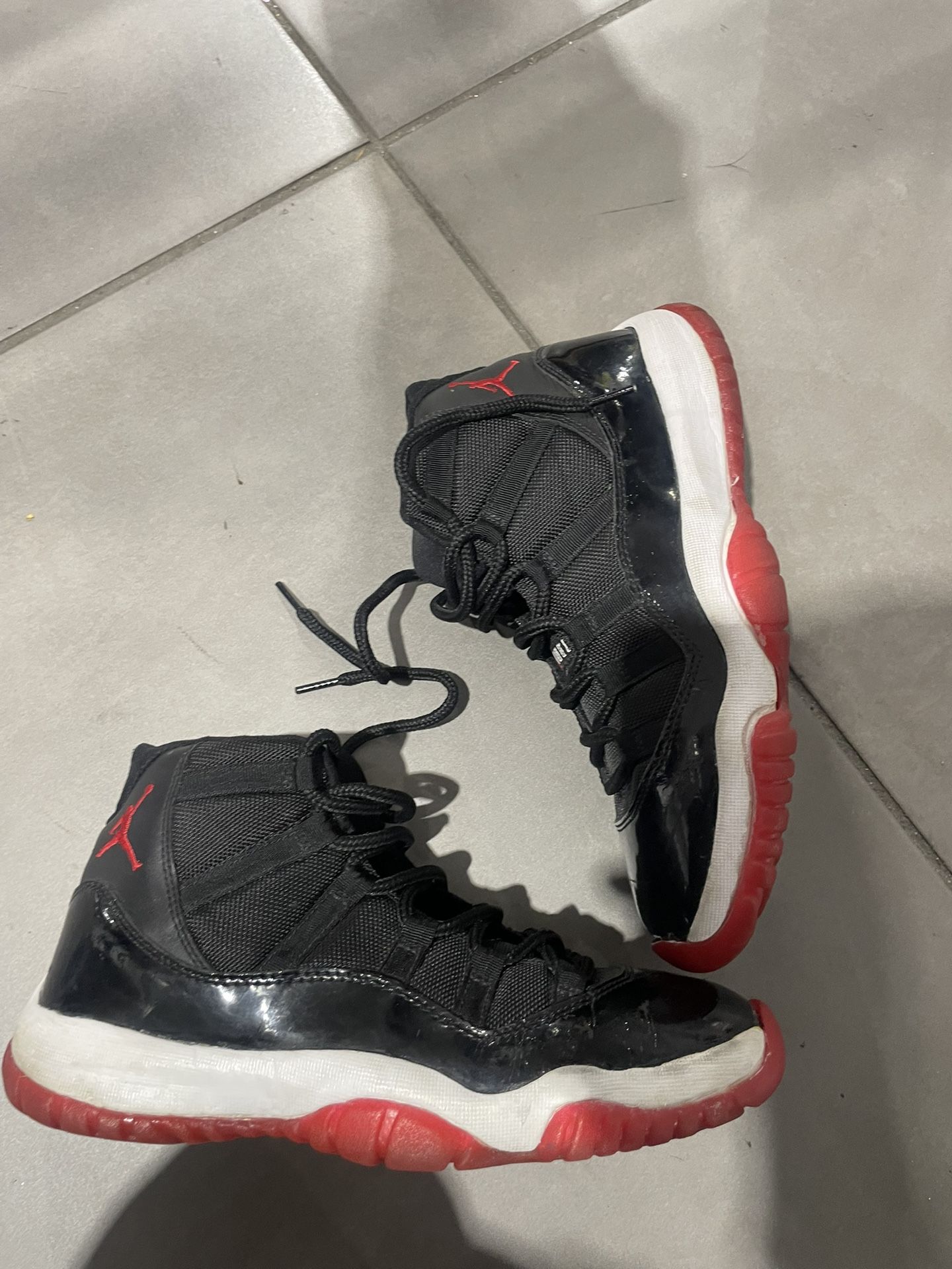 Nike Air Jordan 11 XI Bred Retro G )g)
