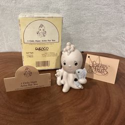 Precious Moments- I Only Have Arms For You 