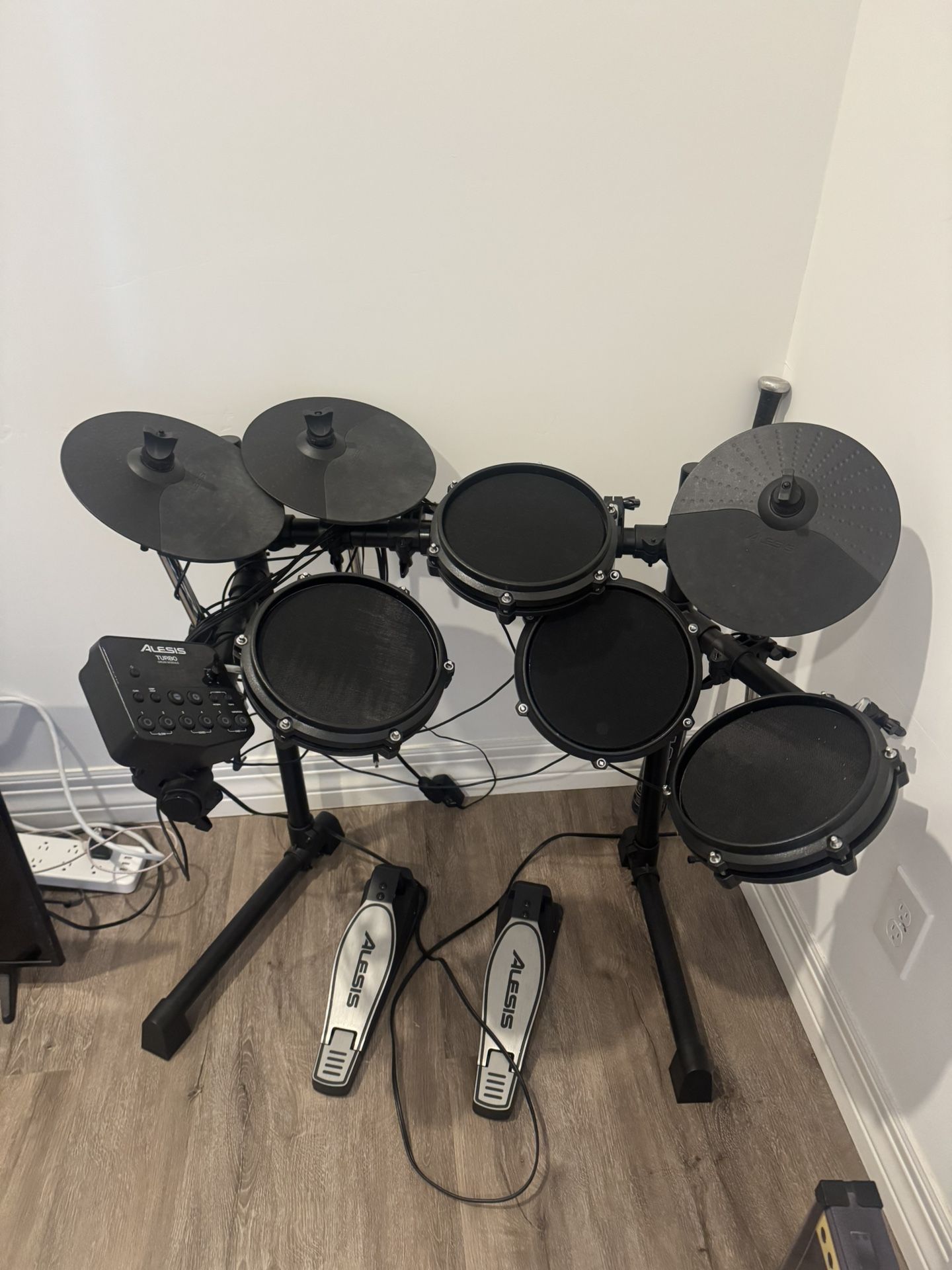 Alesia turbo Electric drum Set