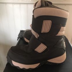 Women’s Ben & Pi K Snow Boots Size 7 , In Great Condition! 25.00