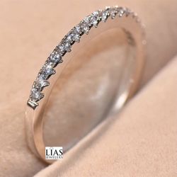New 18k White Gold Wedding Ring 