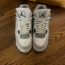 Jordan 4’s