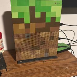 Xbox One S(limited Edition Minecraft Skin