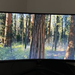 CRUA 27” curved monitor