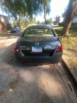 2004 Nissan Maxima 3.5 SL – Good Project / Daily Fixer Price: $1,800 (Or Best Offer) Mileage: 147,703 miles Engine: 3.5L V6 Transmission: Automatic Ti