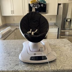 4 Moms Mamaroo Swing