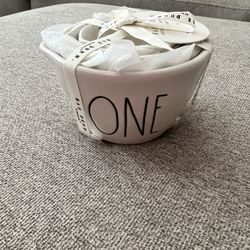 RAE DUNN WHITE MATTE MEASURING CUPS