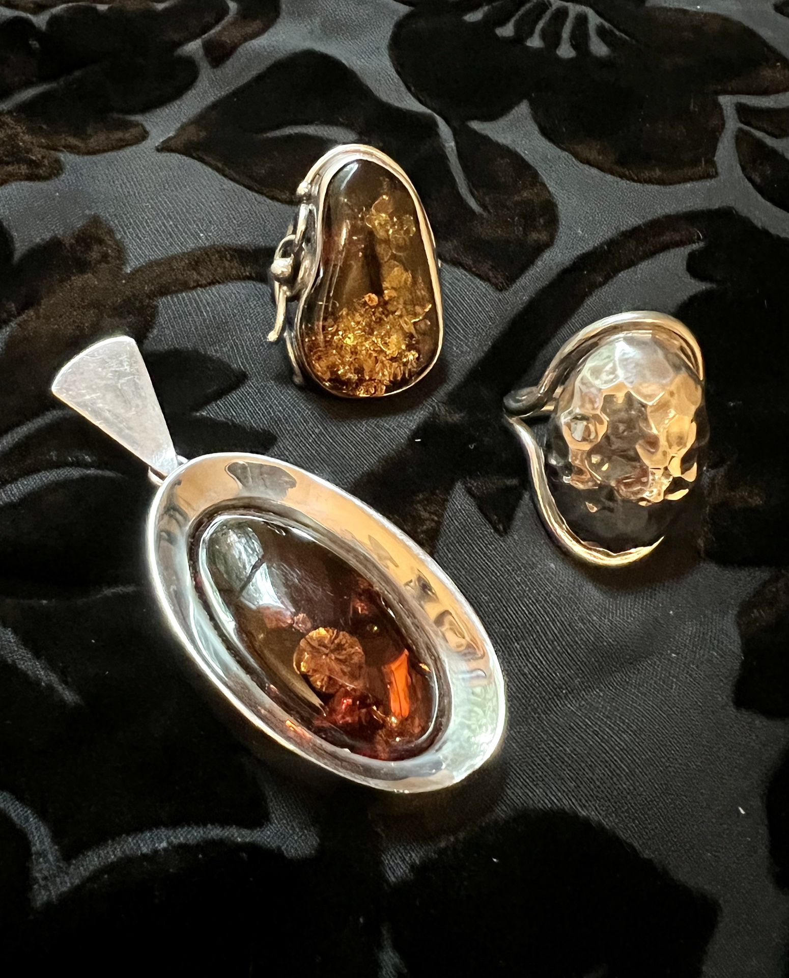 SILVER AND AMBER JEWELRY 